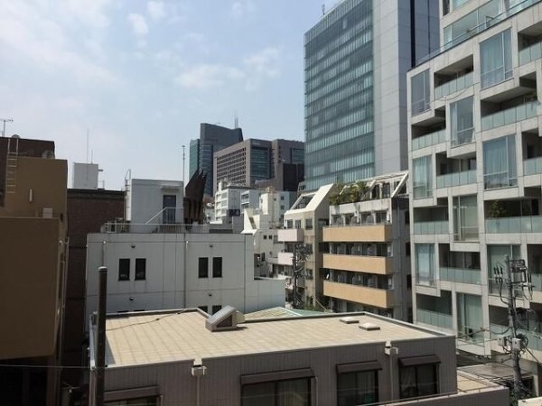 ウィン青山