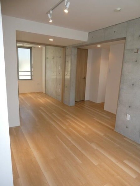 ルーブル三軒茶屋2
