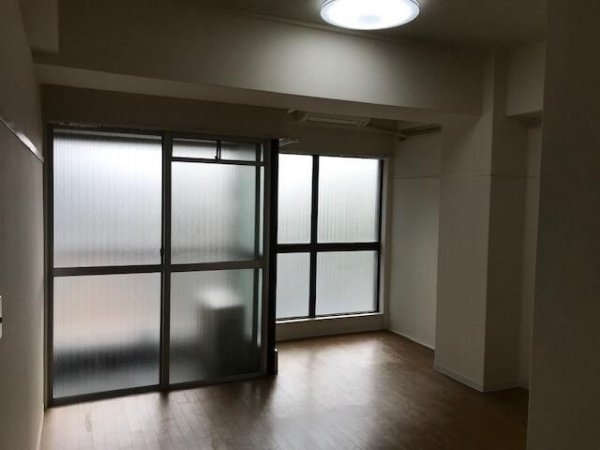 小西ビル