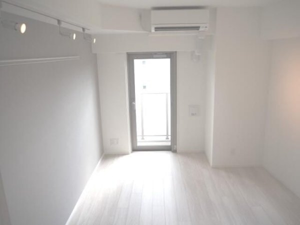 クレイシア三軒茶屋