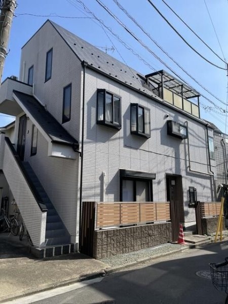 世田谷区下馬１丁目のアパート
