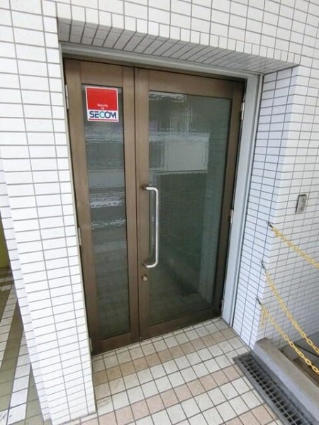 メゾン大場(玄関)