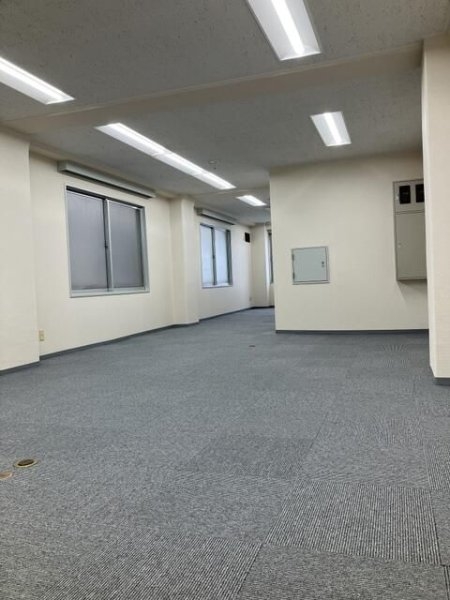 Ｕビル