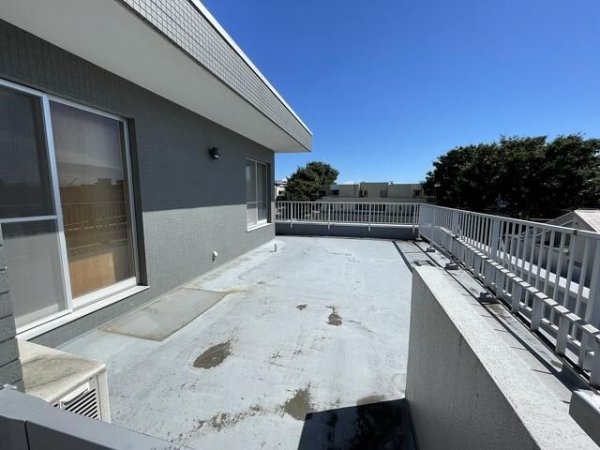 イーストヴァリュー弦巻(バルコニー)