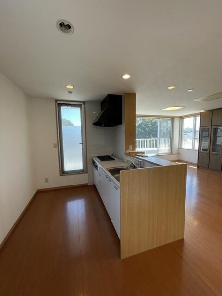 イーストヴァリュー弦巻(キッチン)