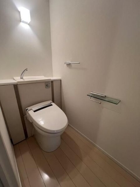 モデルノ トッレ 松濤(トイレ)