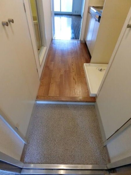 メゾン上馬(玄関)