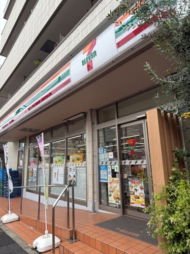グランド・ガーラ渋谷(セブンイレブン駒場大橋店)