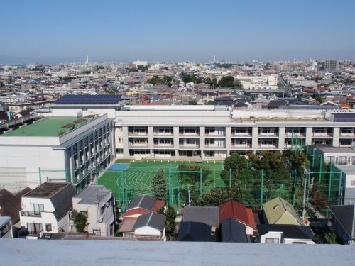 コンフォリア駒澤(世田谷区立駒沢小学校)