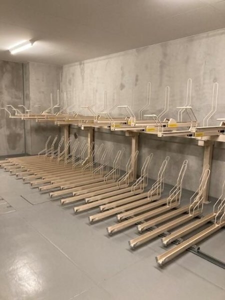 ＭＩＮＡＭＩＡＺＡＢＵ　ＮＯＲＴＨ