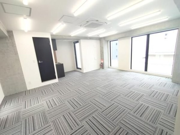 レイフォリア人形町