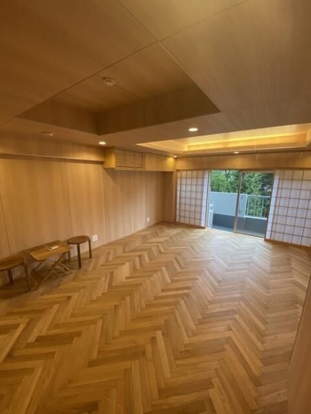 クレセントマンション