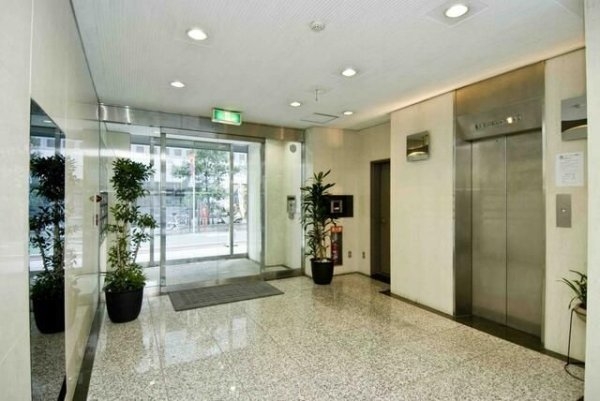 パインフィールドビル