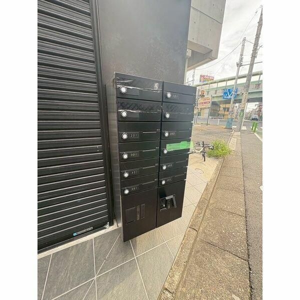 ＴＲＩＢＥＣＡ三軒茶屋