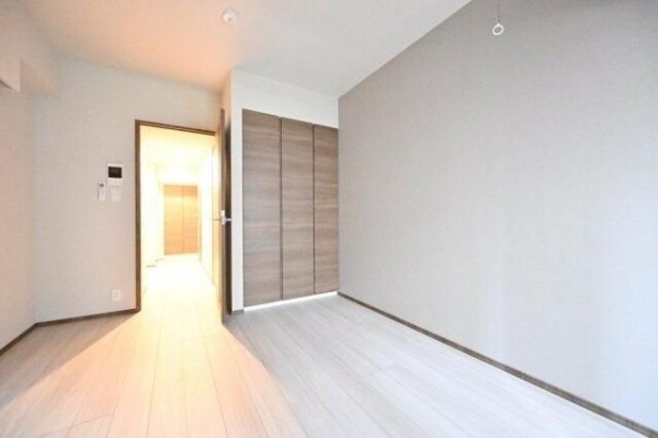 ＧＲＡＮＳＩＴＥ　ＮＡＫＡＭＥＧＵＲＯ