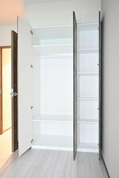 ＧＲＡＮＳＩＴＥ　ＮＡＫＡＭＥＧＵＲＯ