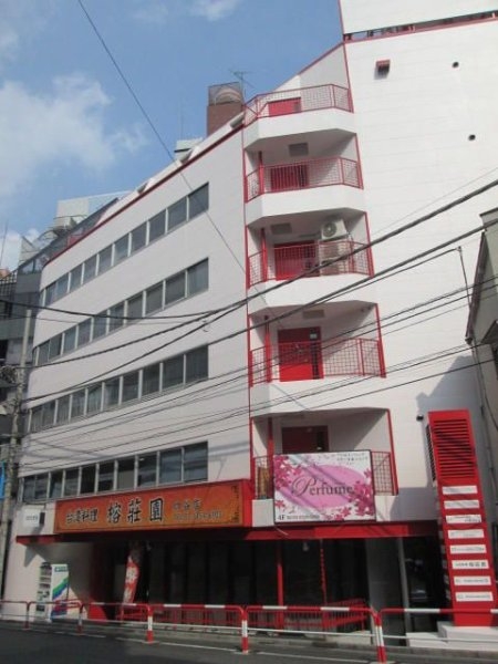 四谷4丁目32番4号ビル