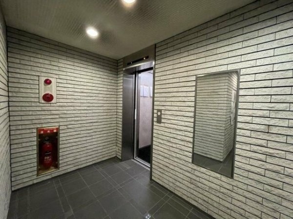 白金アネックス