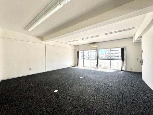 ＫＩビルディング