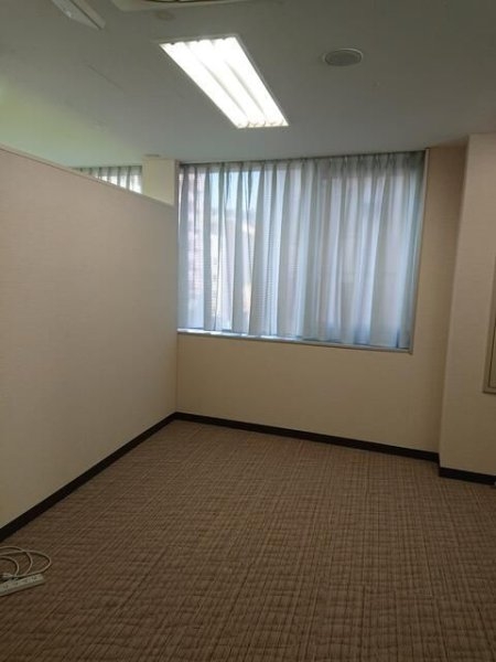 スタッフハウスビル