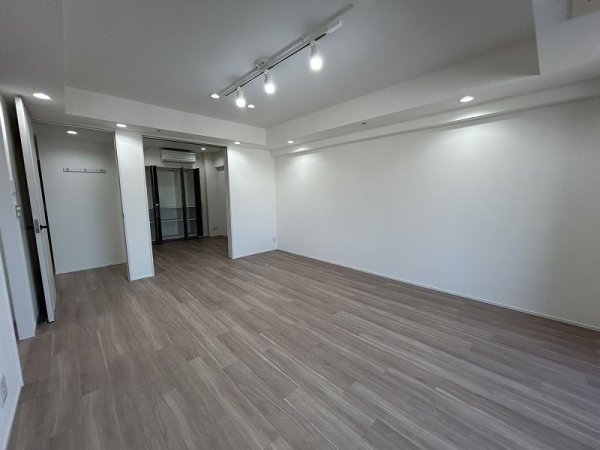 ドゥーエ日本橋