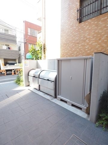 ラクラス四谷三丁目