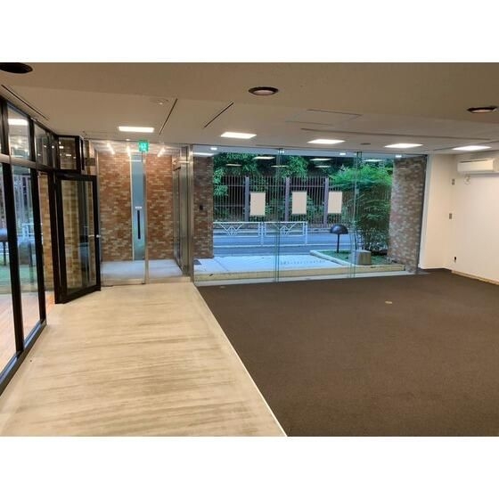 ウエストサイド新宿御苑