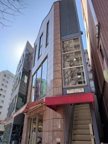 テーベ白金台