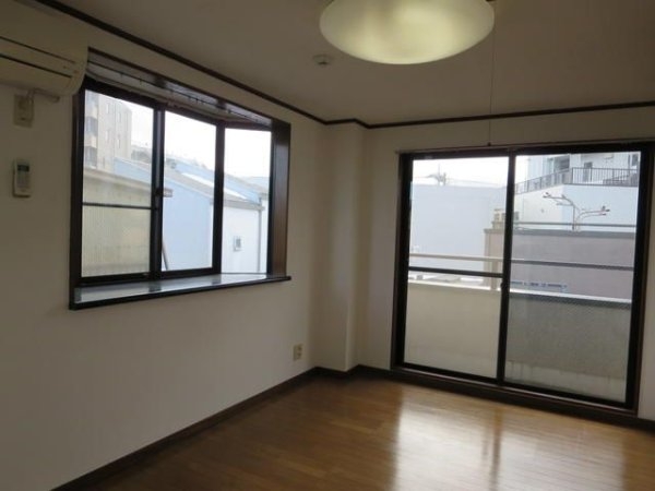 ＰａｉｒＣｉｔｙ　Ｌｕｃｅｎｔ　ＫＡＷＡＤＡ