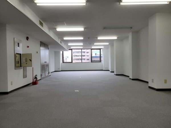 東酒類ビル