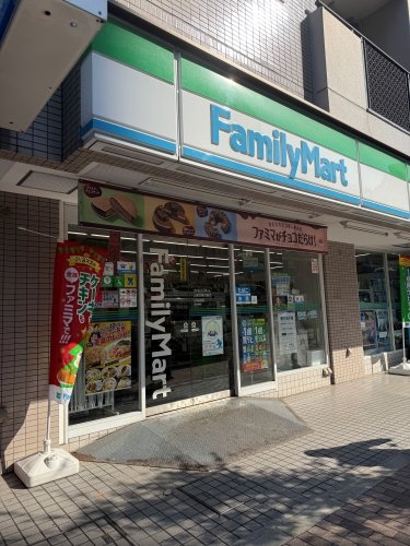 Orbit駒沢(ファミリーマート上馬交差点前店)