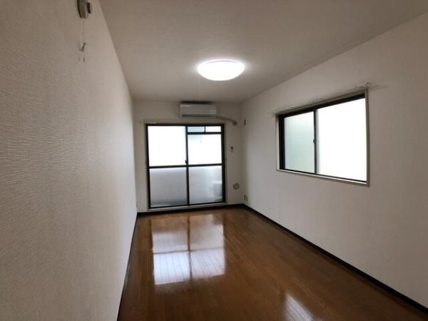 ロワール駒沢