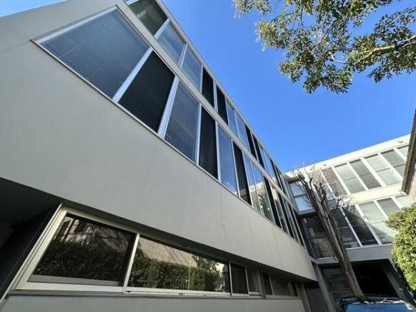 ａ　ｐｌａｃｅ　ｂｙ　Ｗｉｎｅ　Ａｐａｒｔｍｅｎｔ
