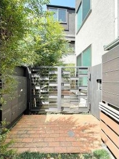 グランエッグス千歳烏山N