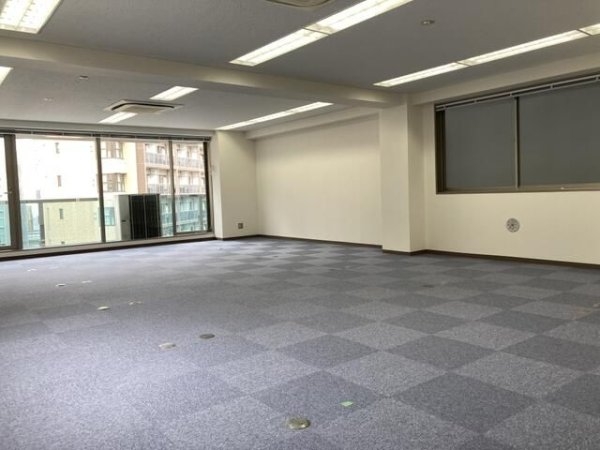 アイルズ・ＢＭビル