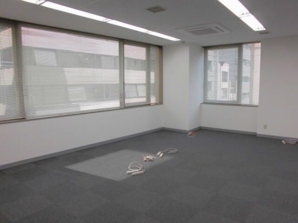 友泉本石町ビル