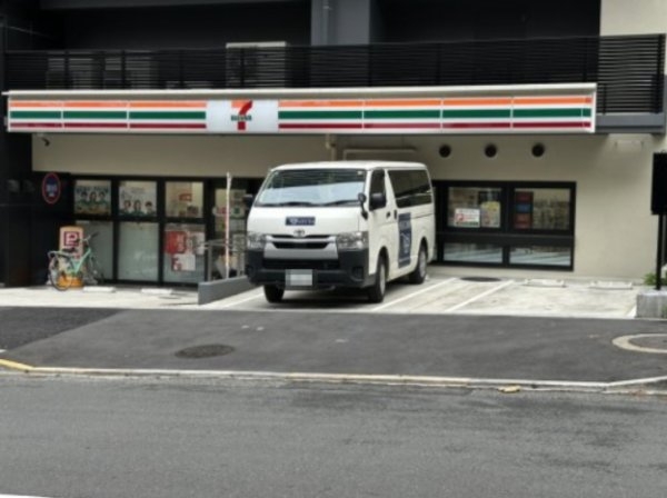 ファミール西新宿(セブン-イレブン代々木３丁目)