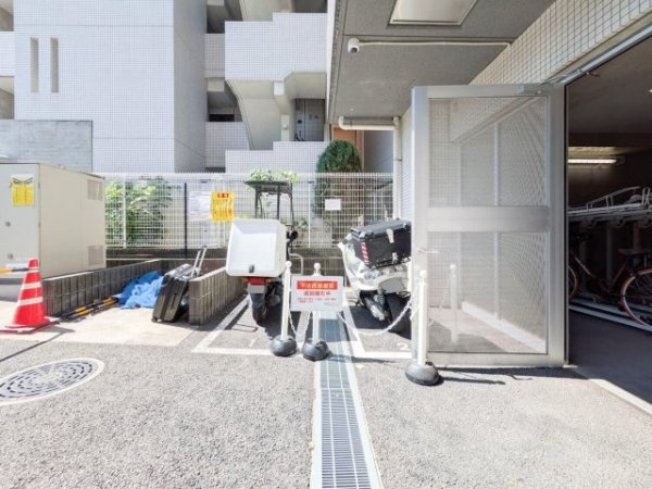 プレール・ドゥーク新大久保2