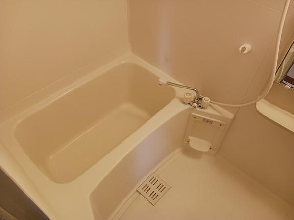 甲府市古府中町のアパート
