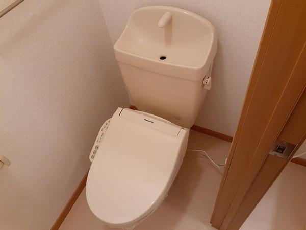 韮崎市大草町若尾のアパート