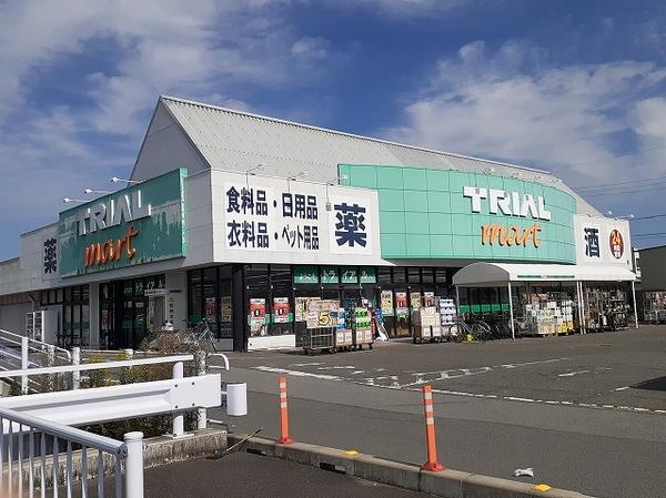 中央市西花輪のアパート