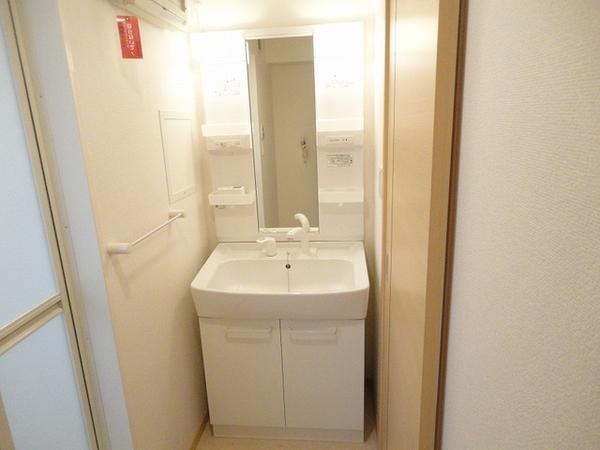 韮崎市大草町若尾のアパート