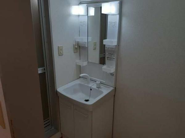 中巨摩郡昭和町紙漉阿原のアパート