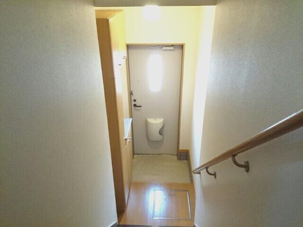 甲州市塩山小屋敷のアパート