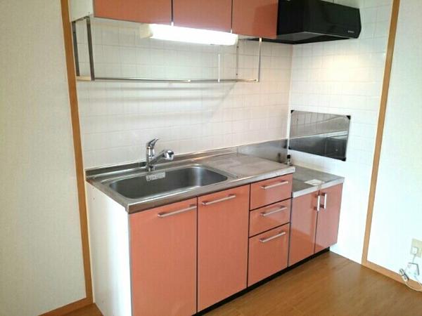 甲州市塩山小屋敷のアパート