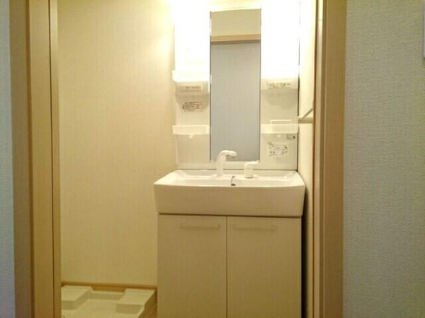 甲府市和戸町のアパート