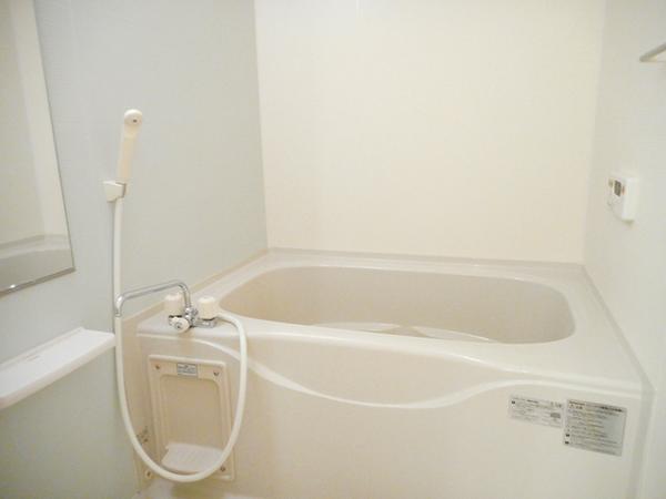 笛吹市石和町八田のアパート