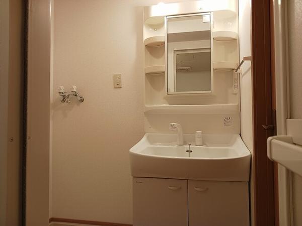 甲府市東光寺１丁目のマンション