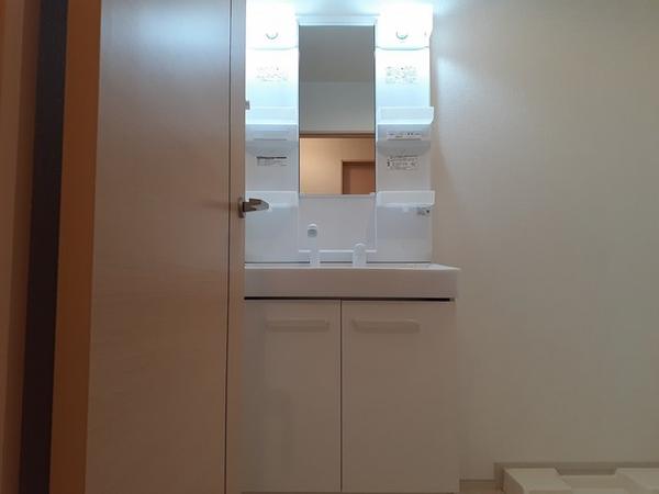 中巨摩郡昭和町上河東のアパート