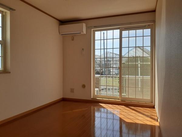 南アルプス市西野のアパート